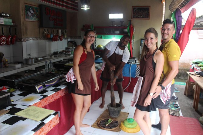 Balinese Ubud cooking school (9 Dish Cooking and Market Tour) - Who should book this cooking school in Ubud