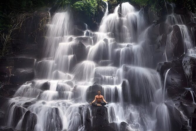 Banyumala Waterfall, Jatiluwih, Ulun Danu and Tanah Lot tours - Ulun Danu Bratan Temple: Lake-Temple Views on the Bedugul Plateau