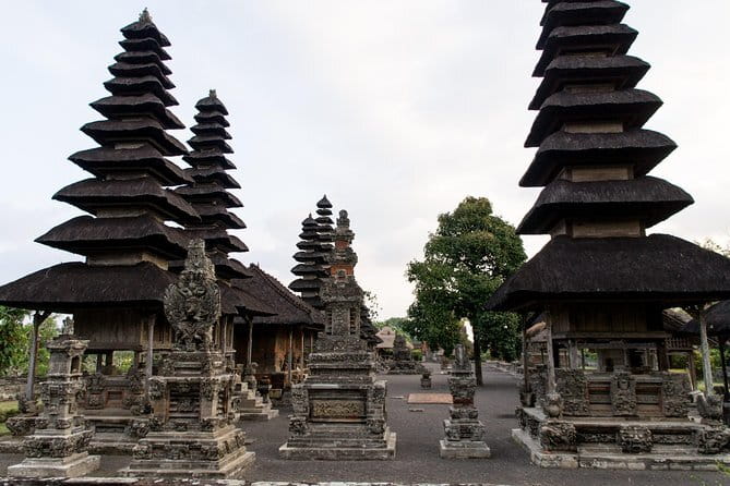 Banyumala Waterfalls with Tanah Lot Sunset Tour - Pick-up, pace, and what a good guide changes