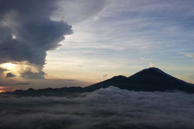 Batur Volcano Trekking - Photos and sunrise viewing: how to get the shots without losing the moment
