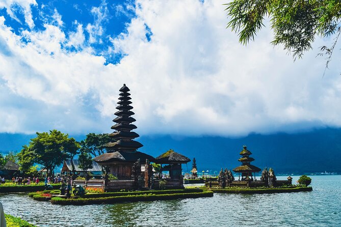 Bedugul and Singaraja Tour - Pasar Candi Kuning: Fruit and Flowers in the Mountain Air