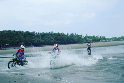 BEGINNER RIDE - Learn to ride and enjoy the sandy beach - Automatic First, Manual Later: How the Ride Skill Progresses