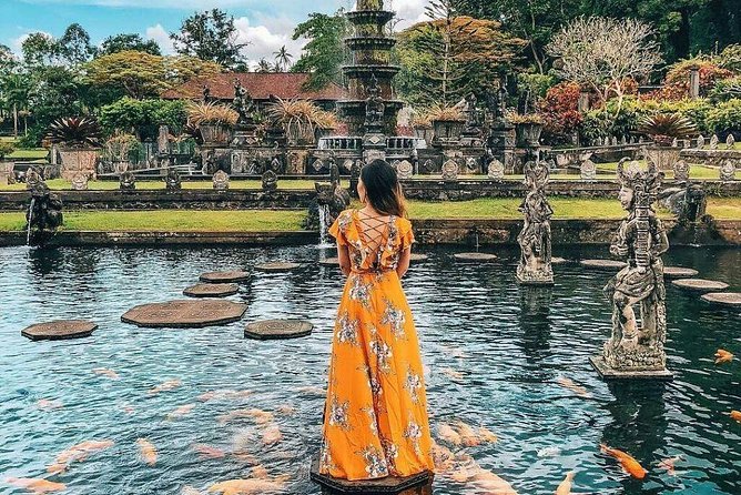 Benoa Cruise Port: Private Bali Day Tour with Local Guide - Gianyar Street Night Market: a relaxed end after temples and hikes