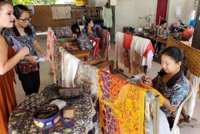Best Bali Ubud Full Day All-Inclusive Private Tour - Stop 1: Pura Puseh Desa Batuan and the sarong required moment