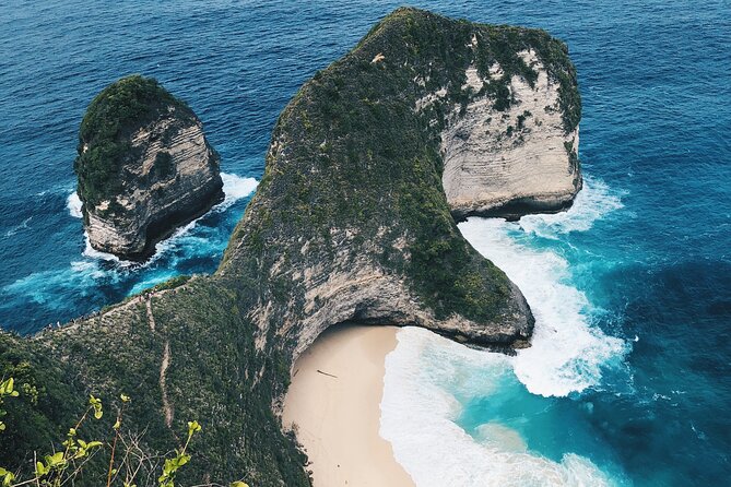 Best Iconic West and East Nusa Penida Island Tour - All Inclusive - Kelingking Beach: the famous cliff views you came for