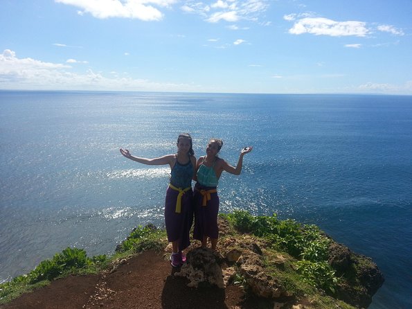 Best of Bali Tanah Lot & Uluwatu Temple Tour Package - Stop 1: Tanah Lot Temple at the Start of the Day