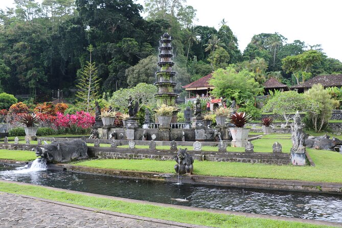 Best of Instagram Tour: Gate of Heaven, Tirta Gangga, Bali Swing - The driver-guide experience: where the day gets personal