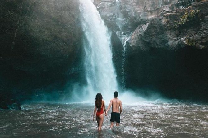 Best Of Ubud And Tanah Lot Temple Private Guide Tour - Tanah Lot Temple: coastal views and an easy photo mission