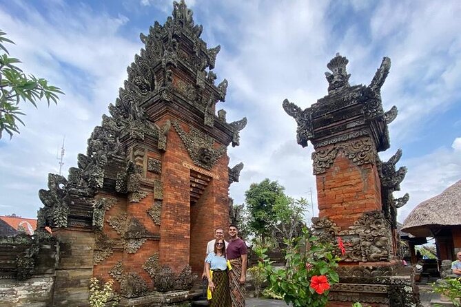 Best Of Ubud Private Day Tour With Local Guide - Stop 4: Tegenungan Waterfall, the classic payoff stop