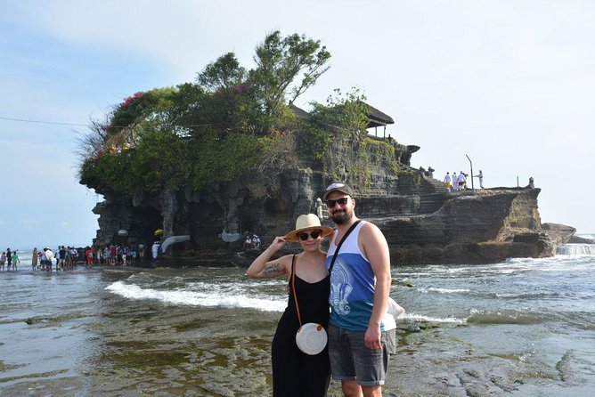 Best Ubud & Tanah Lot Excursion - First Stop: Yana Art Gallery and Wood-Carving Craft in Ubud