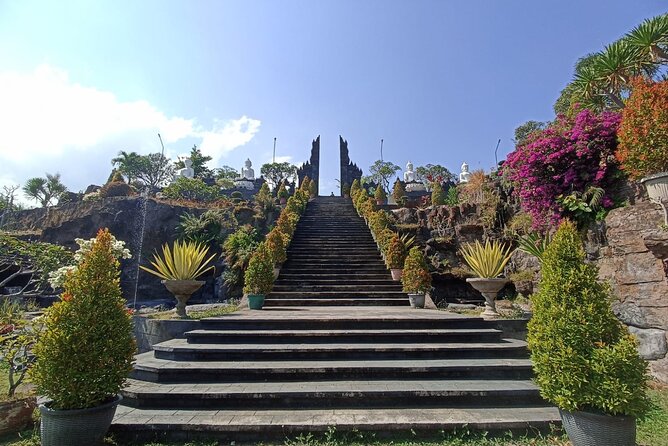 Brahmavihara Arama Banjar Hot Spring Ulundanu Bratan Private Tour - Stop 1: Brahmavihara Arama Buddhist Monastery