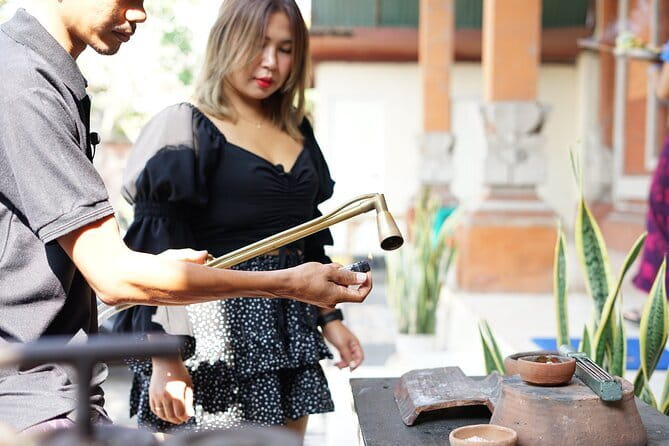 Celuk Bali Silver Class: Hands-On Silver Making Class - Getting set up: meeting point, small group, and the welcome basics