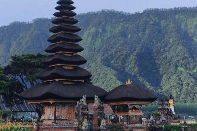 Celukan Bawang private North Bali Nature Tour - Ulun Danu Beratan: misty lakeside temple views you can’t rush
