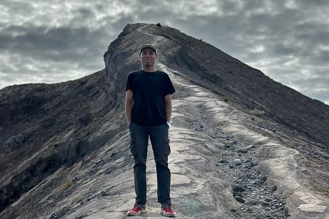 Dekwar Mount Agung Sunrise Trekking - Gear Reality Check: Cold Nights, Provided Gloves, and What You Must Bring