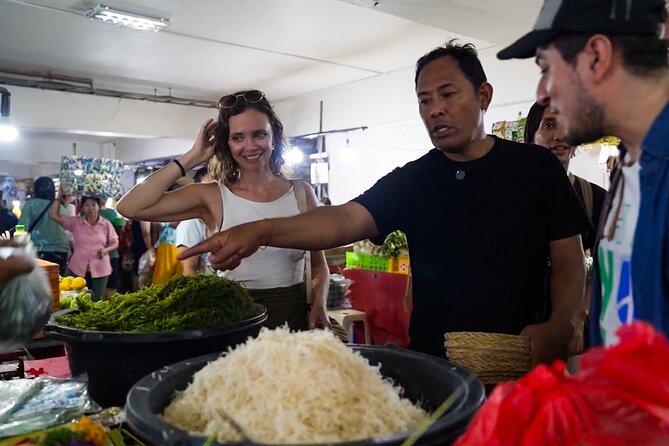 Denpasar Night Market Food Tour - Stop 1: Denpasar market tasting—fruit, nasi goreng, nasi campur, dadar gulung