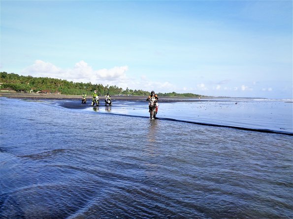 Dirt Bike Tours with fully trained Guides - full day tours with relax time frame - The riding goal: off-crowd dirt roads in southern Bali