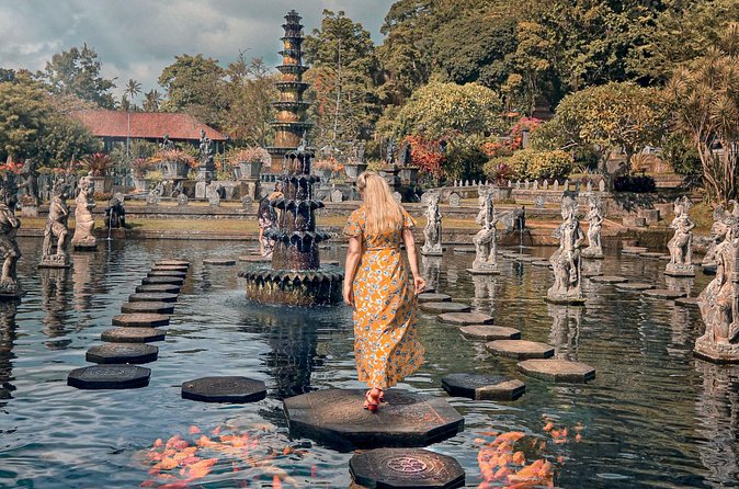 Discover East Bali: Snorkeling Blue lagoon & Instagramable Spots - Stop 1: Lempuyang Temple and the Gate of Heaven view