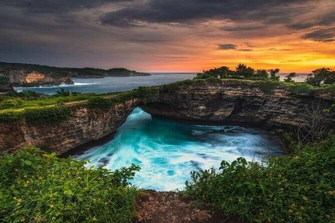 Discover the Enchanting Beauty of West Nusa Penida Private Tour - Price and logistics: what’s actually included for a full Nusa Penida day