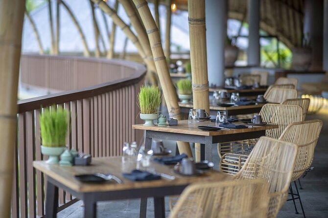 East Bali Tour: Gate of Heaven, Water Palace, Sleeping Gajah - Sleeping Gajah at Wapa di Ume: the lunch you’ll actually remember