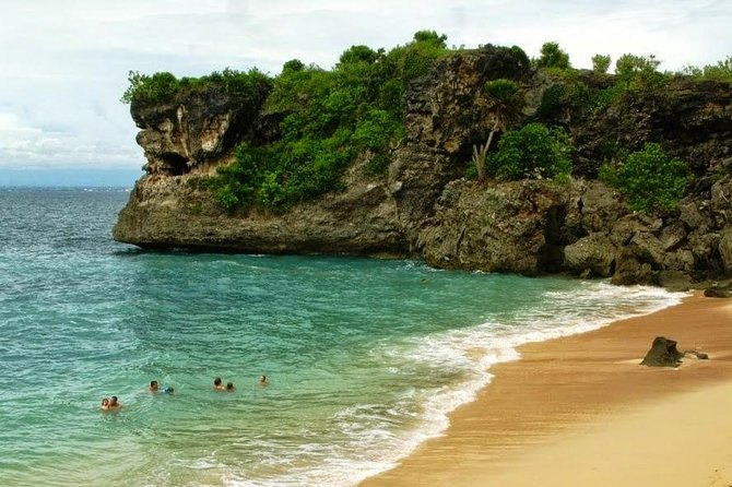 East Bali Tour: Lempuyang Temple - Gate of Heaven, Tirta Gangga, Virgin Beach - Stop 1: Lempuyang Temple and the Gate of Heaven Photo Moment