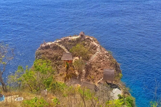 East Nusa Penida Small Group Tour: Atuh Beach & Diamond Beach – Full Day - What the guide and small-group format really add