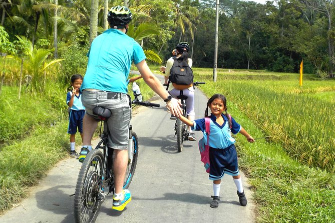 Electric Cycling Tour of Ubud with Free Hotel Transfer and Lunch - At eBikes Bali: Bikes, Helmets, and What to Expect Before You Roll