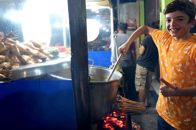 Foodie Tour Bali - Kreneng Market and Pasar Kreneng: Fruits, Snacks, and Shopping Time