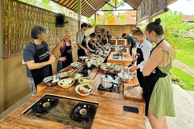 From Ubud: Authentic Cooking Class Visit Traditional Market - Farm tour: connecting what you cook to where it comes from