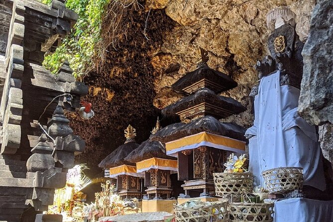Full Day All Inclusive Besakih Holy Mother Temple Private Tour - Lunch on a schedule: Indonesian food with a vegetarian choice