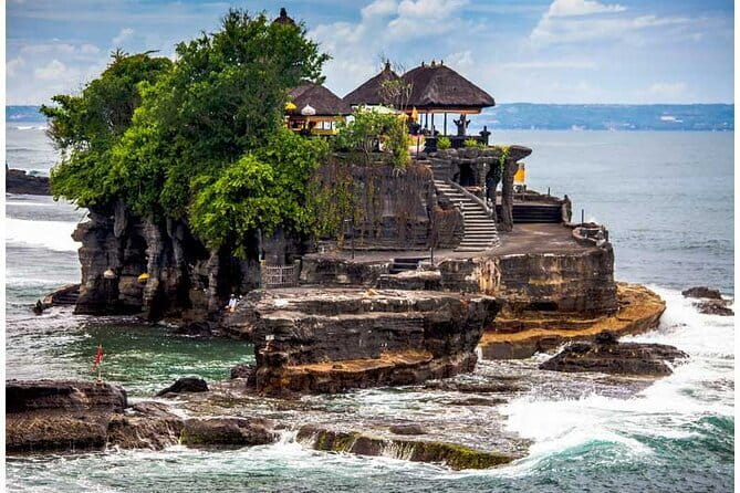 Full Day All Inclusive Tanah Lot and Uluwatu Sunset Tour - Padang Padang beach: quick rest, not just another photo stop