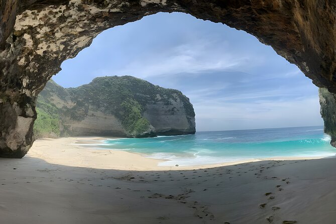 Full Day Nusa Penida Island Beach Tour From Bali - The real value: guides and drivers who know how to keep you safe and sharp