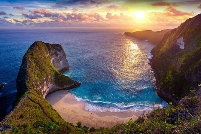 Full Day Private Tour to Ubud Waterfall and Uluwatu Sunset - Stop 5: Kecak and Fire Dance Near Uluwatu Temple