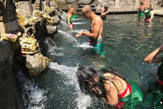 Full day Tour to Best of Ubud with jungle swing - What to bring so you’re comfy for monkeys and water