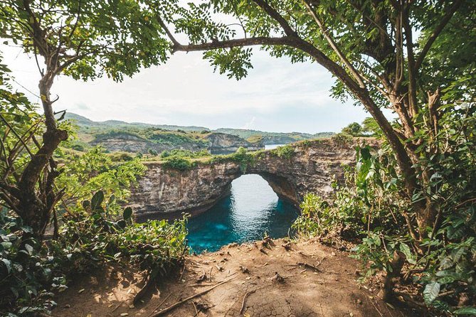 Full-Day Tour To Nusa Penida Bali - Kelingking Beach: the T-rex viewpoint moment