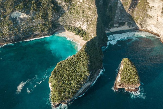 Full-Day Tour To Nusa Penida Bali - Diamond Beach on the east side: sharp cliffs and photo-friendly views