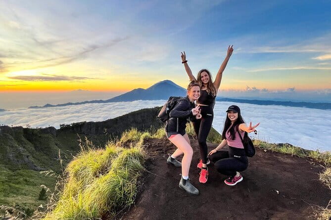 Full Day Tour to Water Temples UNESCO Rice Terraces in Bali - Ulun Danu Bratan Temple: that floating-on-the-lake viewpoint