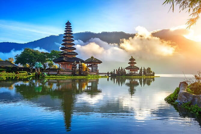 Full-day Ubud Private tour : Cultural Heritage - Mount Batur, Ulupetanu waterfall, and Batur hot spring in one loop
