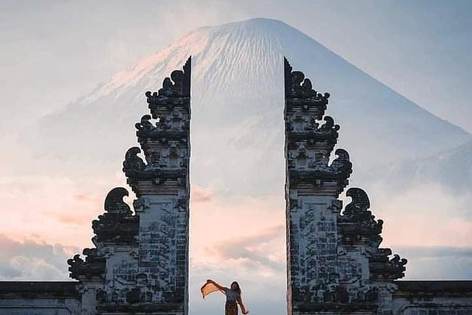 Gate Heaven Lempuyang Tirta Gangga East Bali Private Guided Tour - Lempuyang Temple’s Gates of Heaven: Photo Timing and Realistic Expectations