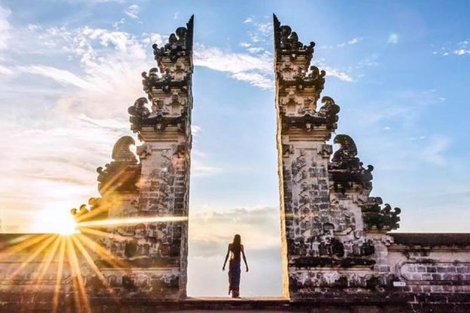 Gates of Heaven Temple and Blue Lagoon Snorkeling with All-inclusive - Lempuyang Temple and the Gates of Heaven: the Mt. Agung photo moment