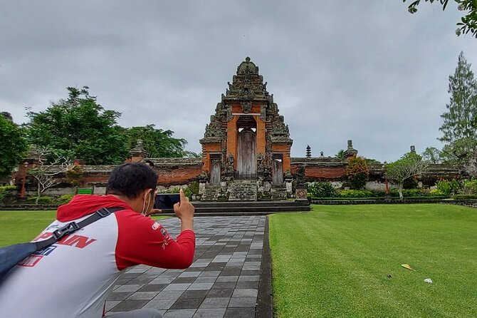 Half-Day Private Tour to Tanah Lot and Bali Royal Temple - Taman Ayun Temple: royal ancestors in a garden-and-pond setting
