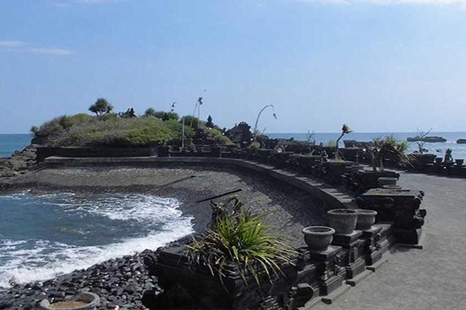Half-Day Taman Ayun UNESCO and Tanah Lot Temple with private Car - Taman Ayun Temple in Mengwi: Canals, Candi Bentar, and UNESCO Prestige