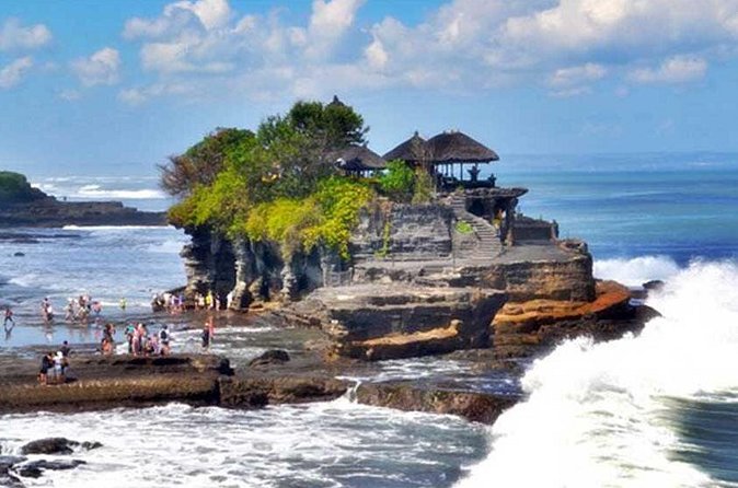 Half Day Tour: Tanah Lot Sunset & Taman Ayun Temple Included Entrance Ticket - Coffee plantation stop: a common bonus, not guaranteed extra time