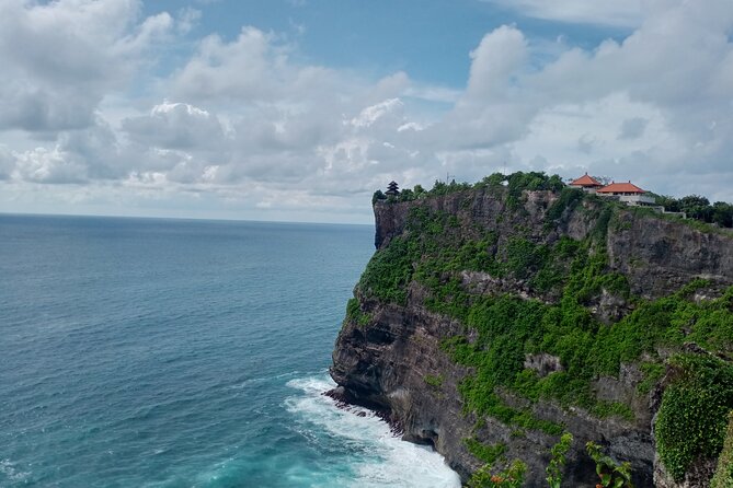 Half Day Uluwatu Temple And Kecak Dance Private Guided Tour - Upgrade options: sunset timing and the Jimbaran seafood idea