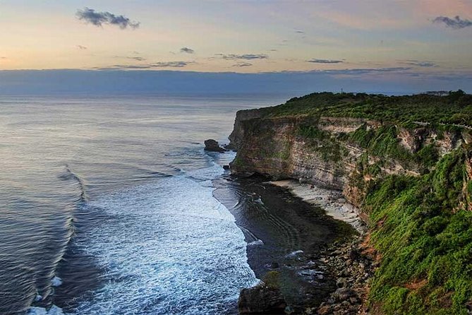 Halfday Tour:Uluwatu Temple,Kecak Dance and Dinner Jimbaran Beach with Transport - Smart timing tips for photos and comfort