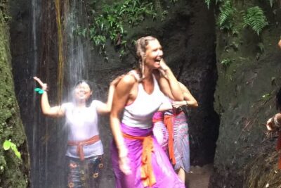 Healing and Purifications Tour in Bali - The waterfall blessing: what actually happens