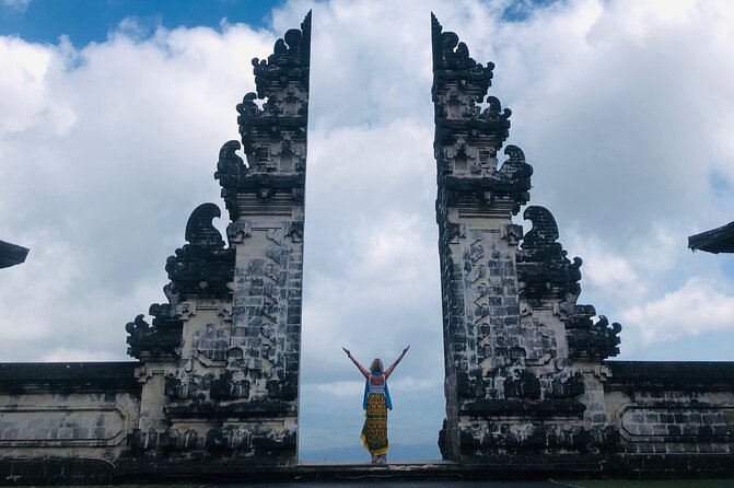 Heaven Gate Lempuyang and Tirta Gangga - The private ride: AC comfort, bottled water, and a guide who handles the day