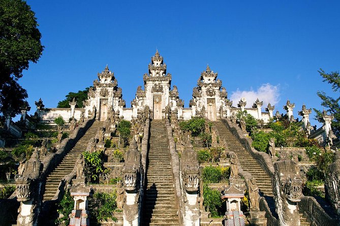 Heaven Gate (Lempuyang) - Tirta Gangga - FREE WIFI - From Seminyak pickup to Wi‑Fi on the road