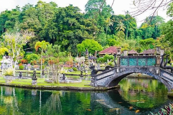 Heaven Gate (Lempuyang) - Tirta Gangga - FREE WIFI - Practical tips so the day feels smooth