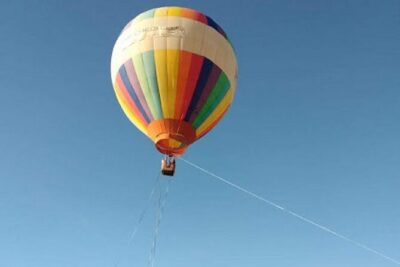 Hot Air Balloon Experience with Meals at Ubud - Getting picked up in an air-conditioned minivan (and why details matter)