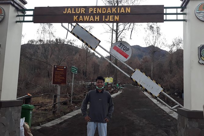 Ijen Crater Private Guided Trekking Tour From Bali - The door-to-door day: from Seminyak pickup to the Gilimanuk ferry